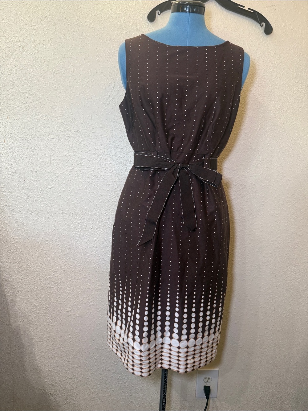 Studio I Brown Dot-Gradient Sleeveless Belted Sheath Dress